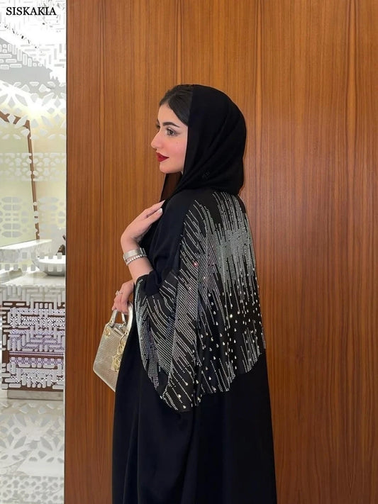 عباية مفتوحة مزينة باحجار الراين بأكمام واسعة