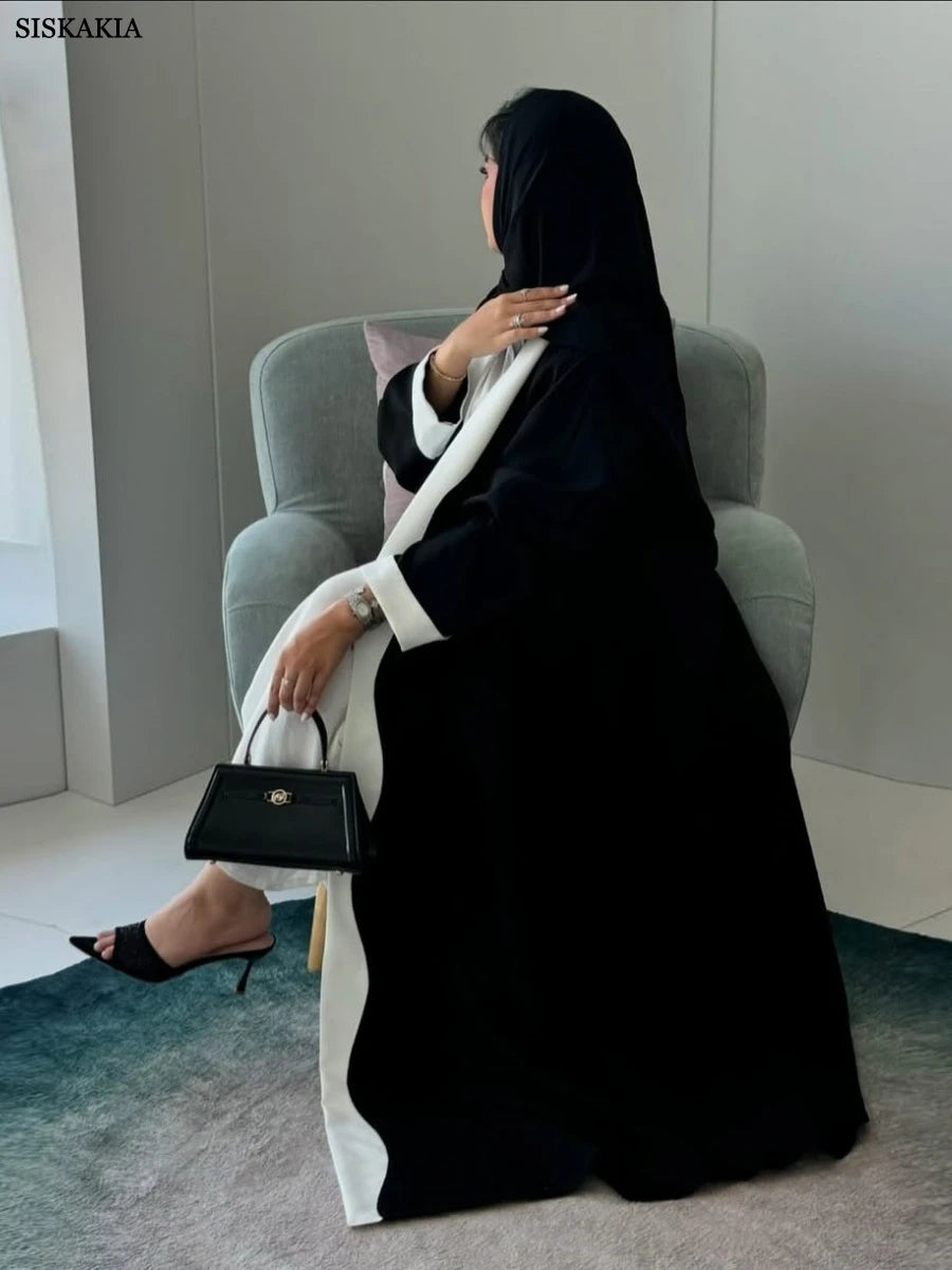 عباية بتصميم مرقع بأكمام مطوية