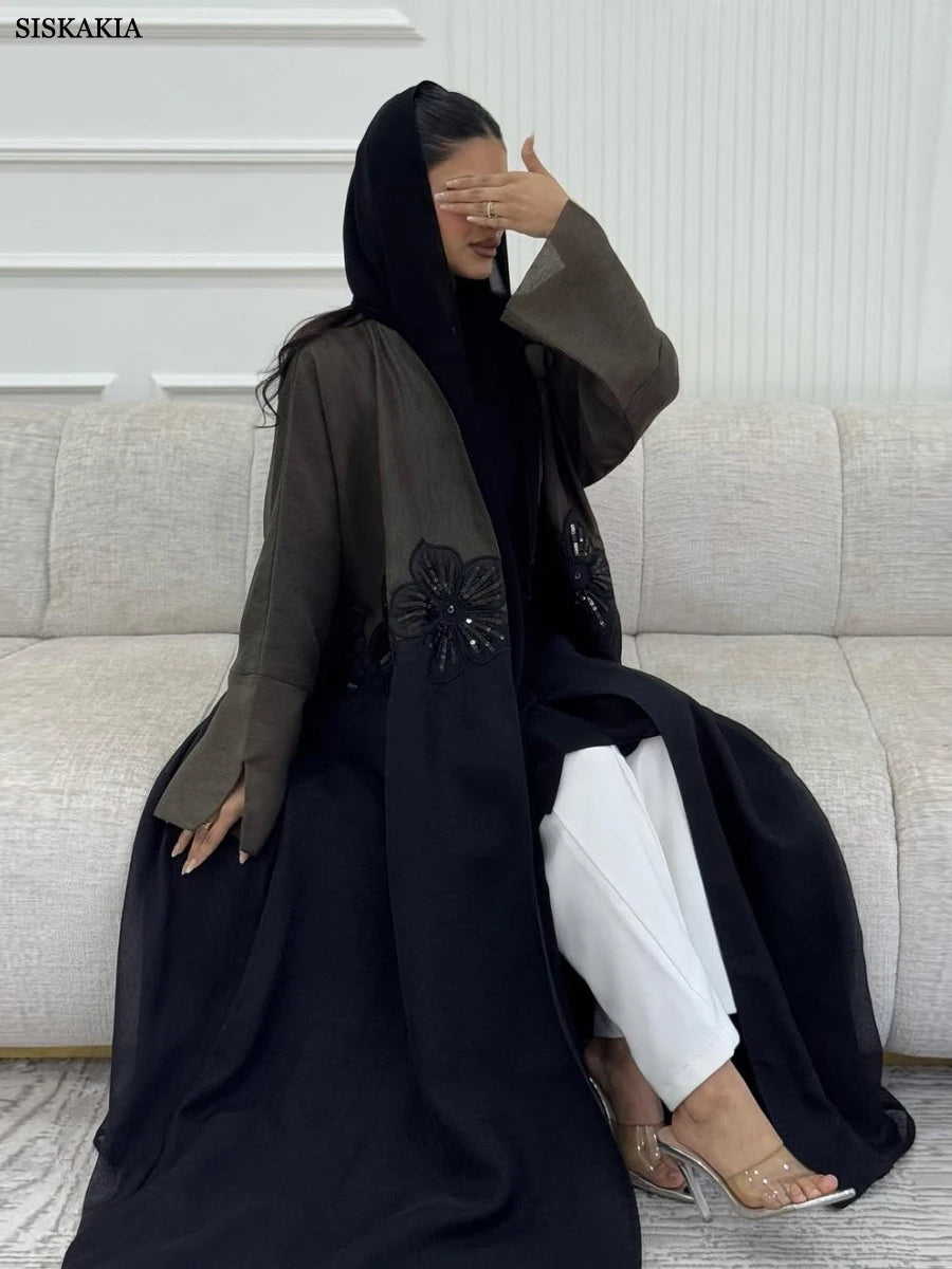عباية مفتوحة أنيقة مزينة بالترتر