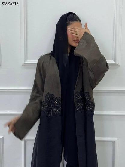 عباية مفتوحة أنيقة مزينة بالترتر