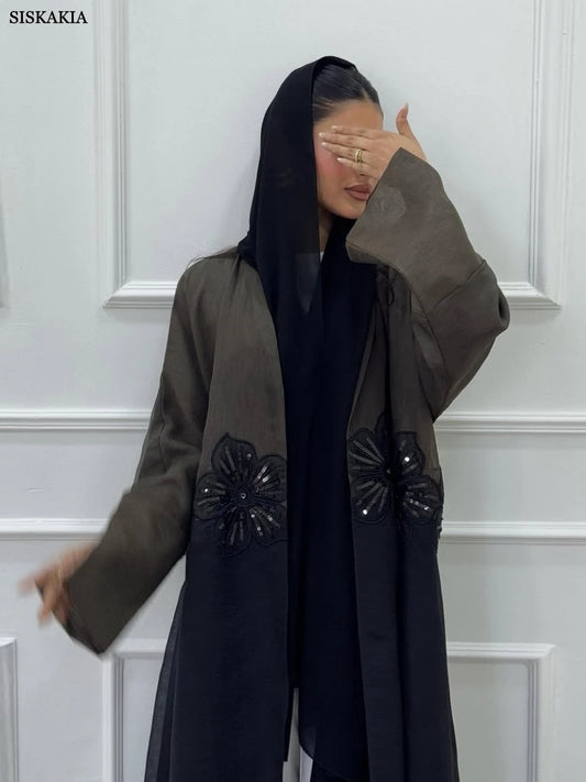 عباية مفتوحة أنيقة مزينة بالترتر