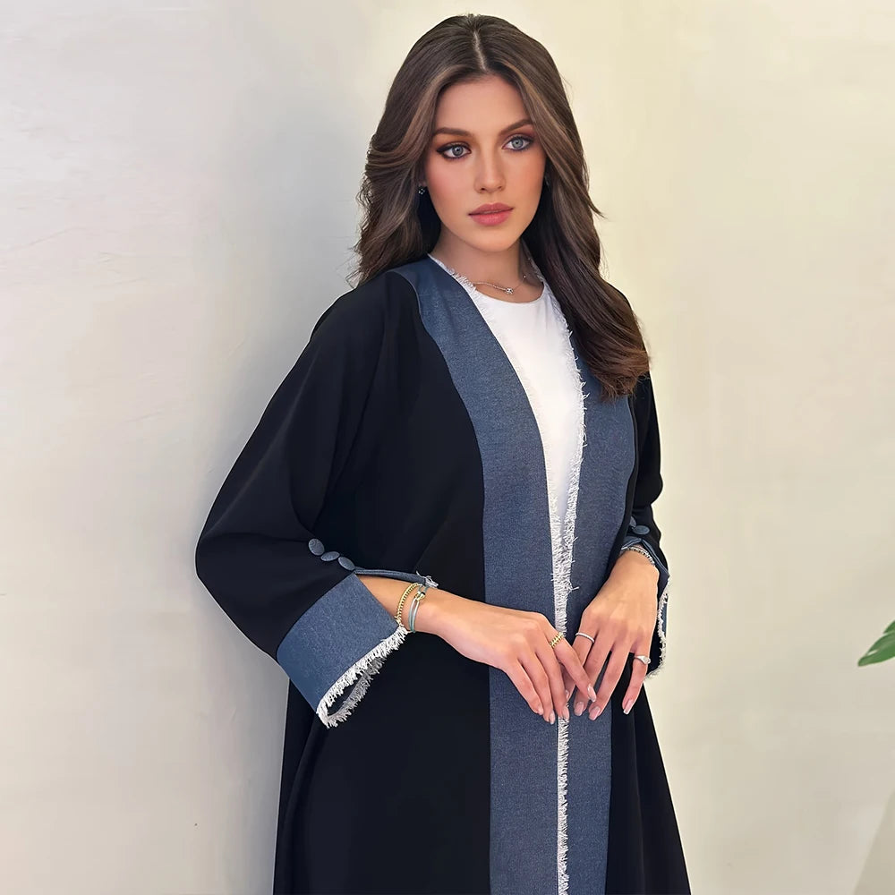 عباية عصرية بتصميم دنيم مكشكش