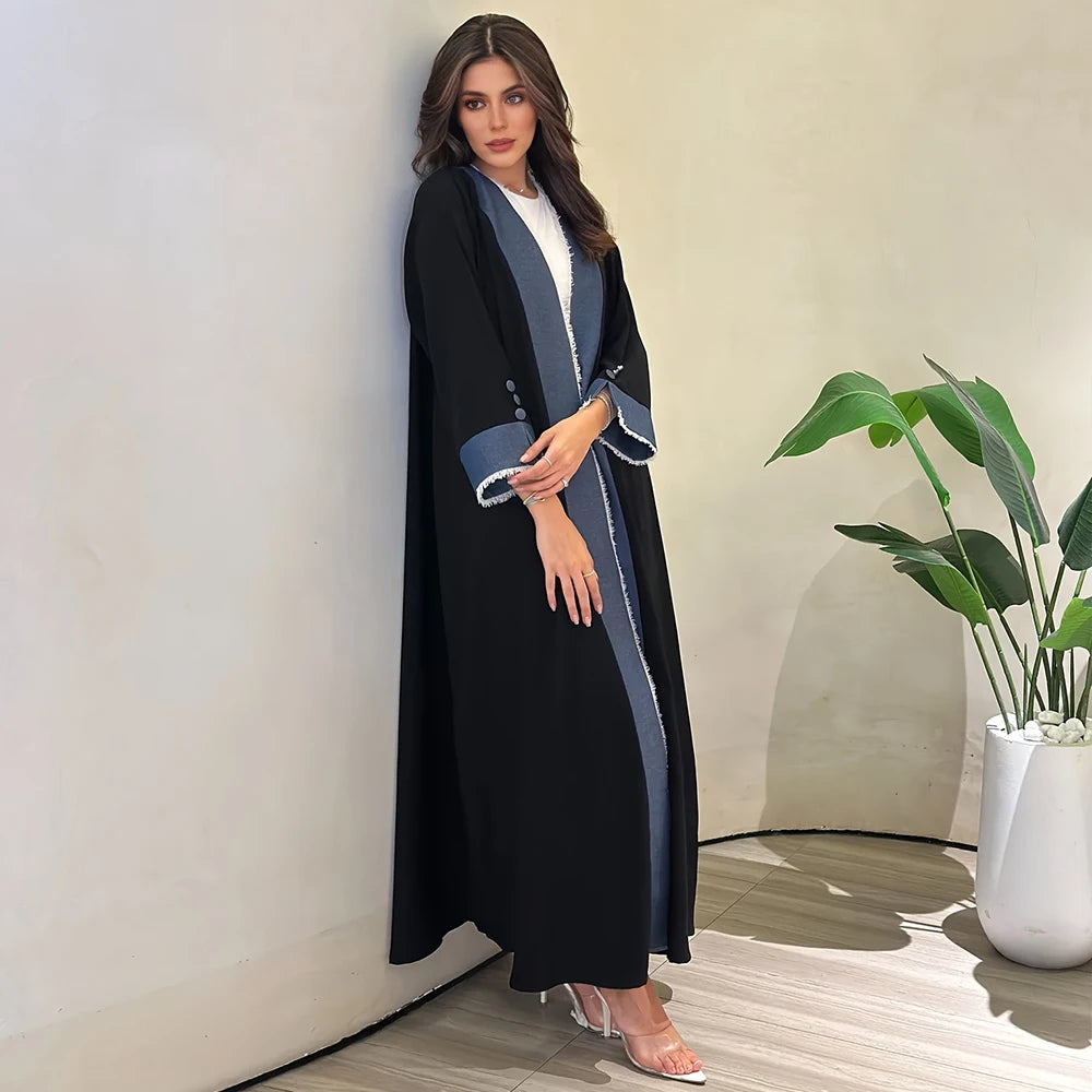 عباية عصرية بتصميم دنيم مكشكش